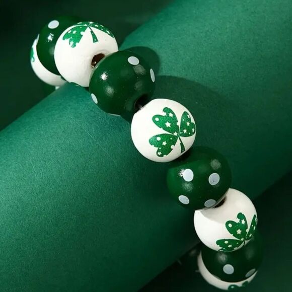 Shamrock ☘️ Green Polka Dot Beaded Bracelet Stretch Band St Patrick Day Festive - Picture 4 of 4